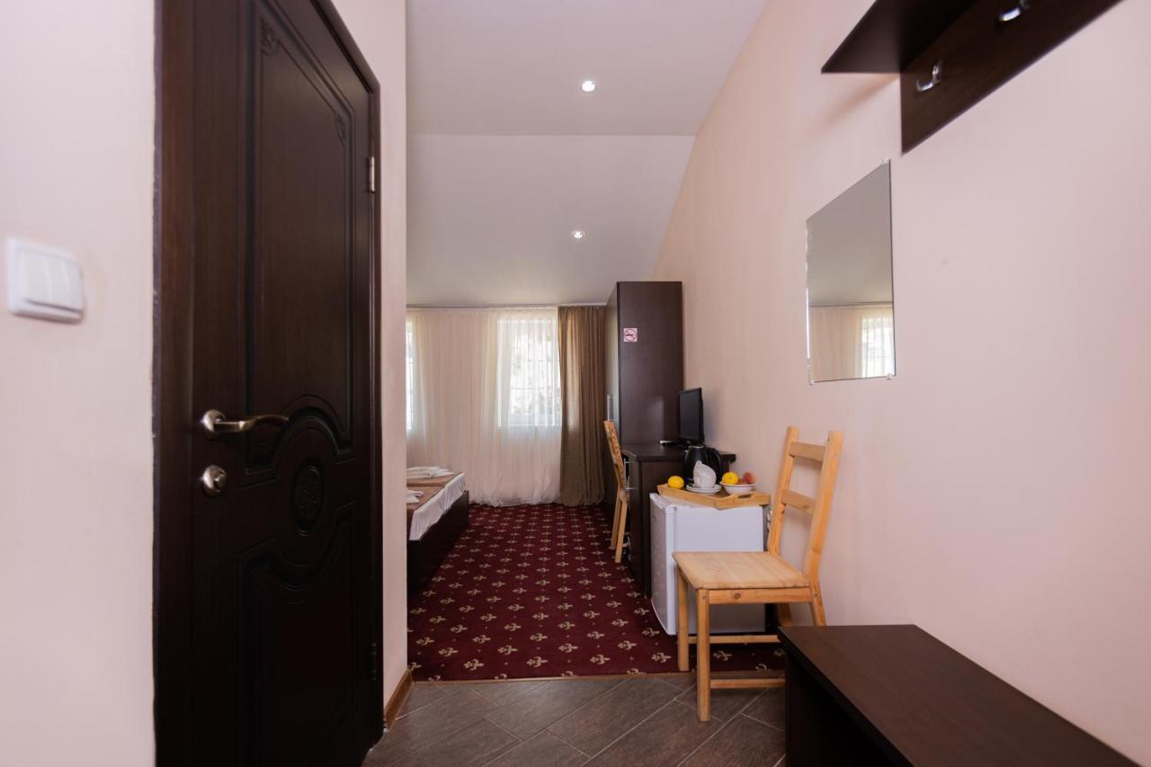 Hotel Nikopoli On Vodopadnaya 21А New Athos エクステリア 写真