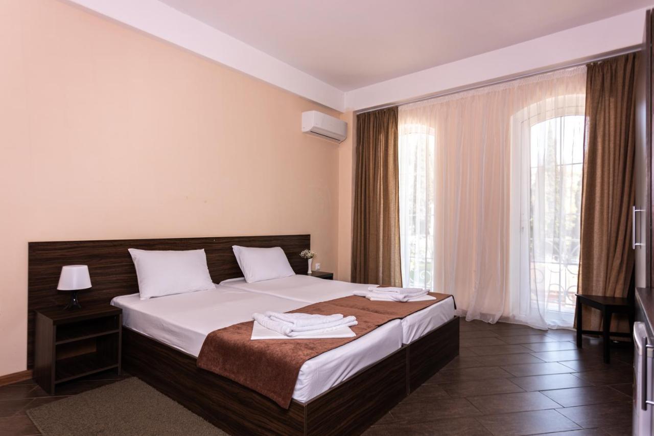 Hotel Nikopoli On Vodopadnaya 21А New Athos エクステリア 写真