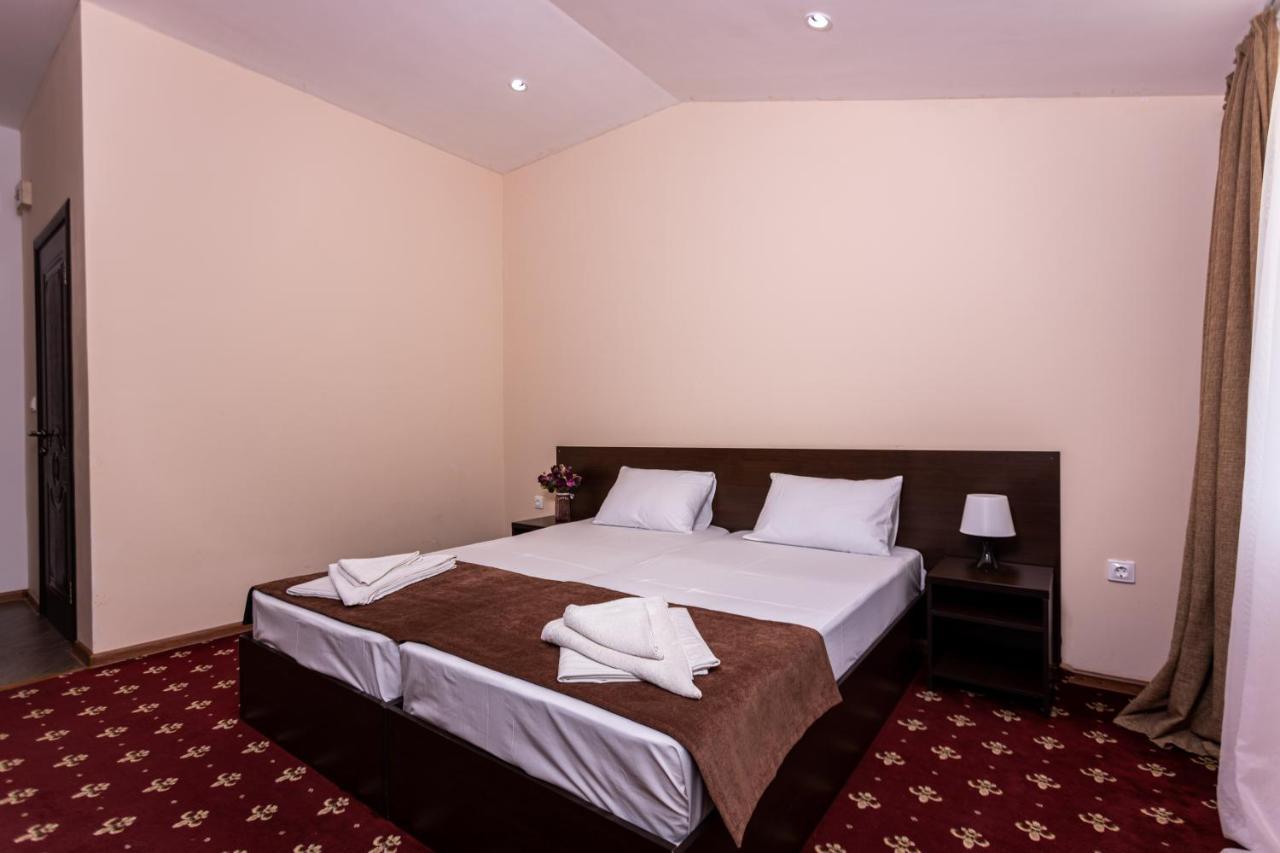Hotel Nikopoli On Vodopadnaya 21А New Athos エクステリア 写真