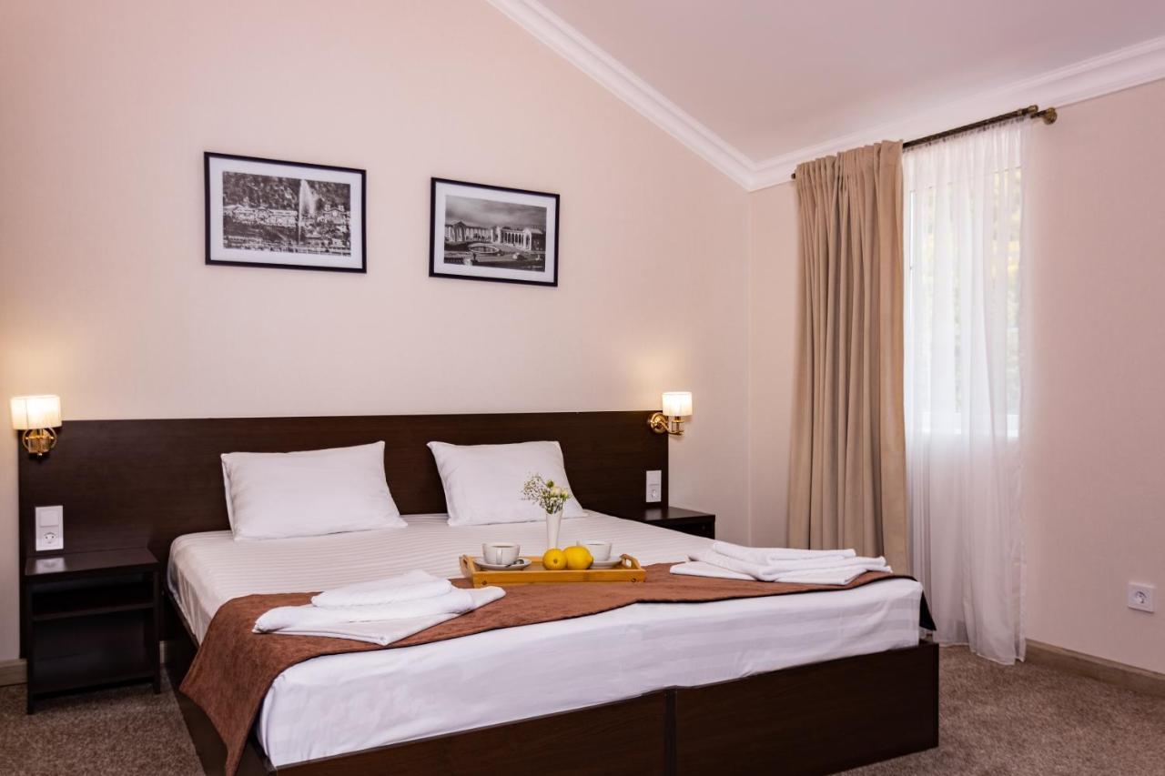 Hotel Nikopoli On Vodopadnaya 21А New Athos エクステリア 写真