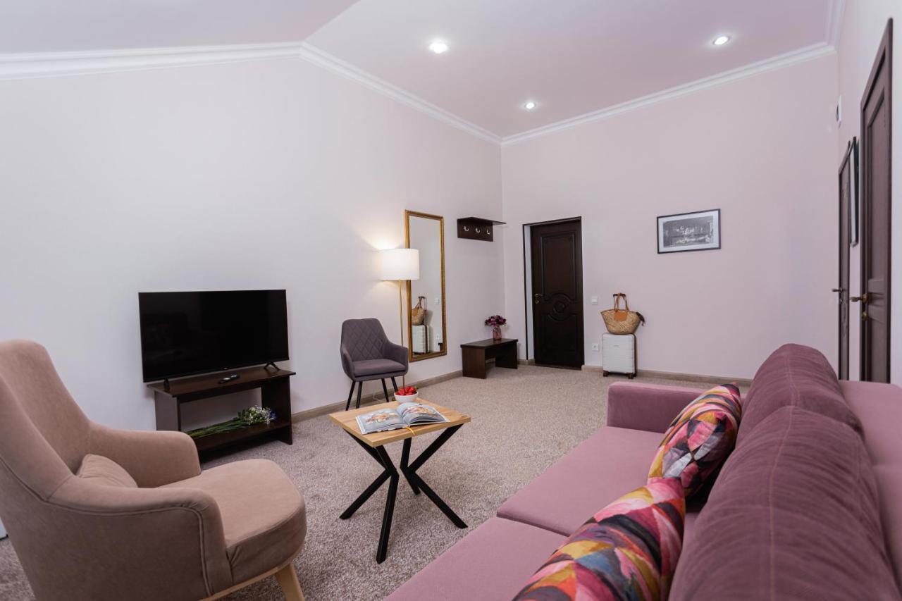 Hotel Nikopoli On Vodopadnaya 21А New Athos エクステリア 写真